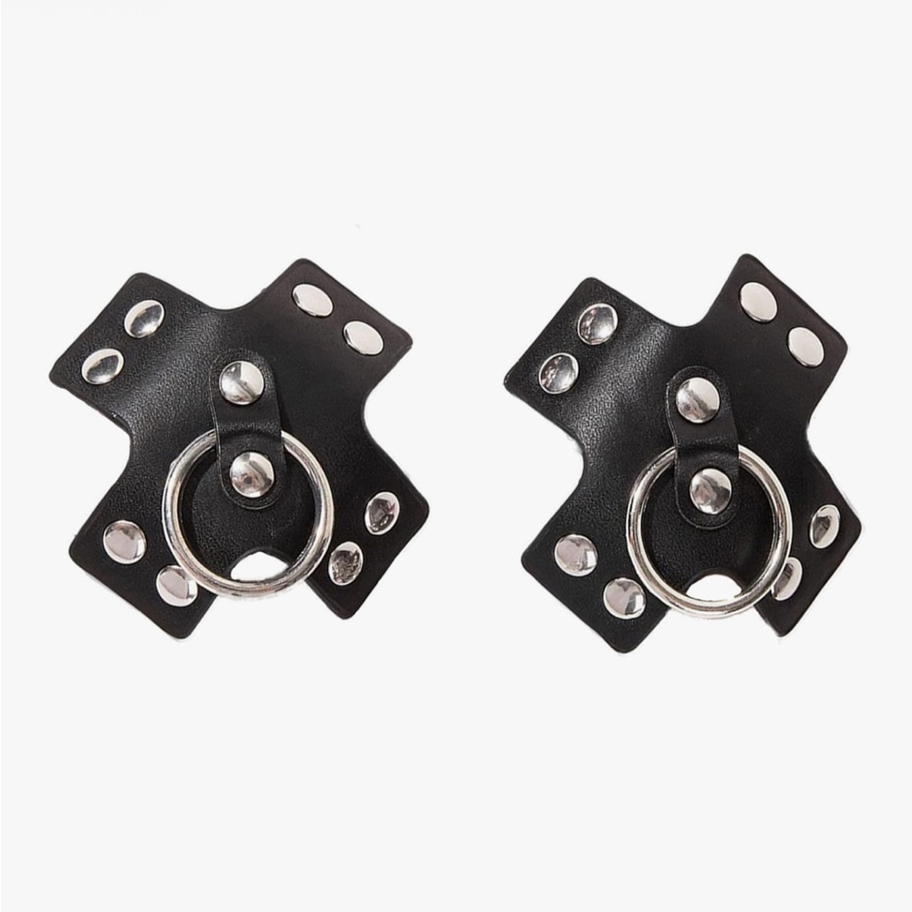 Black Leather Cross Pasties with Silver Rings - Picture 8 of 10